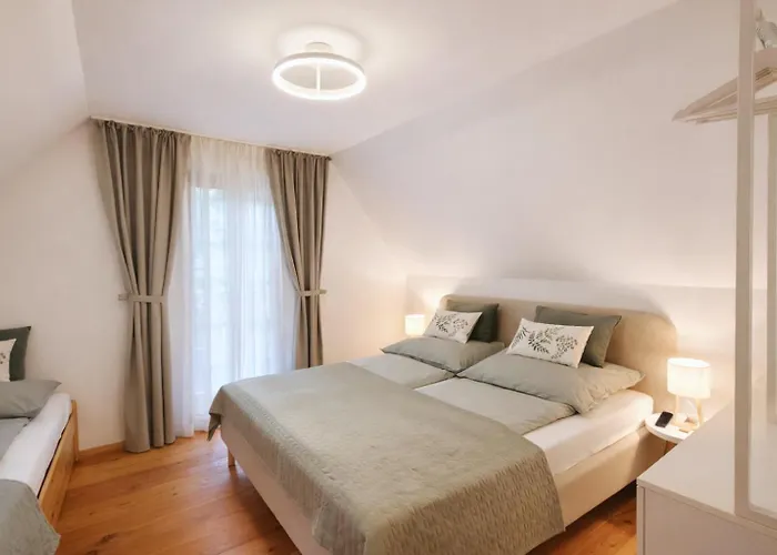 Lodenwalcher * Schwarzschachen